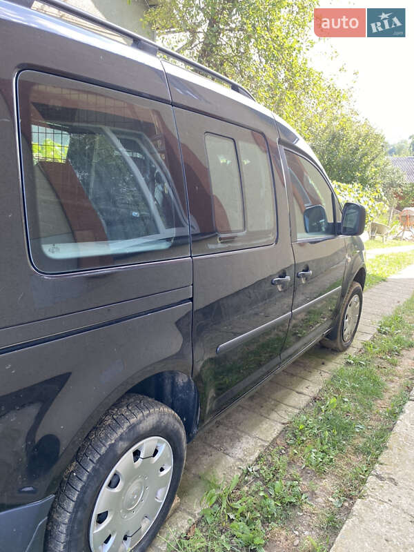 Минивэн Volkswagen Caddy 2008 в Отынии