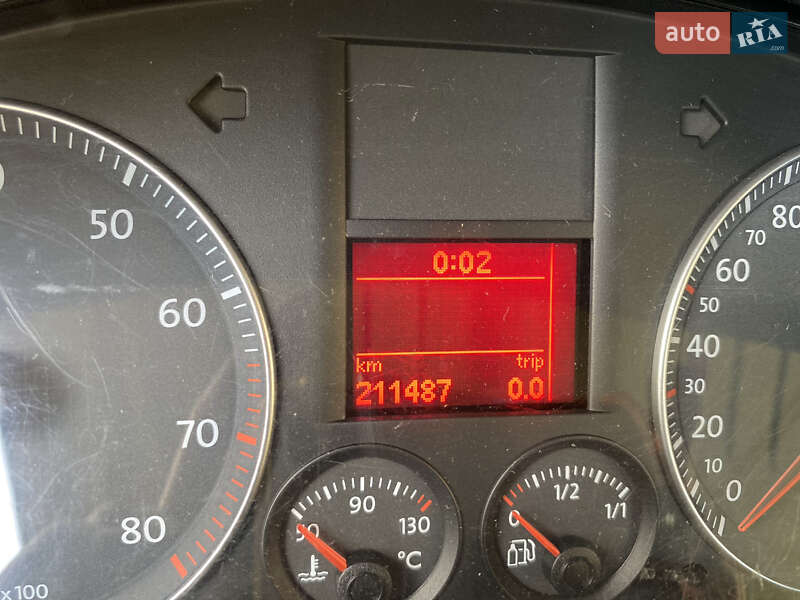 Минивэн Volkswagen Caddy 2008 в Отынии