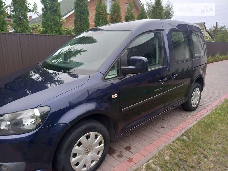Мінівен Volkswagen Caddy 2012 в Києві