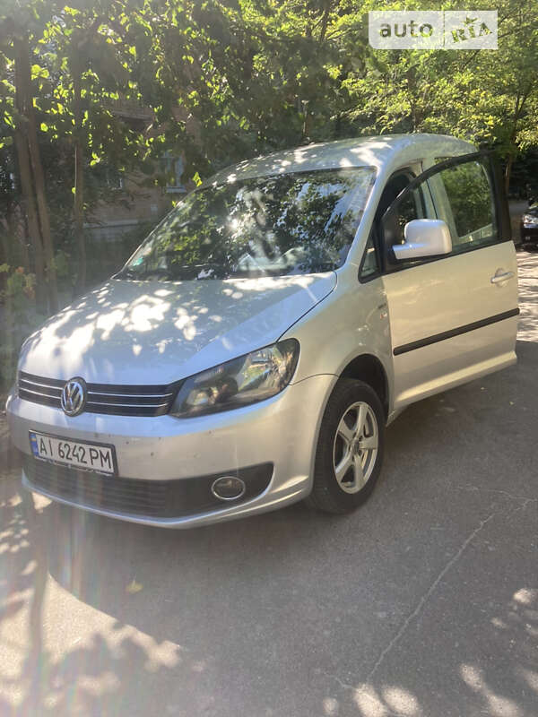 Мінівен Volkswagen Caddy 2015 в Житомирі