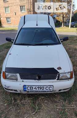 Грузовой фургон Volkswagen Caddy 2002 в Нежине