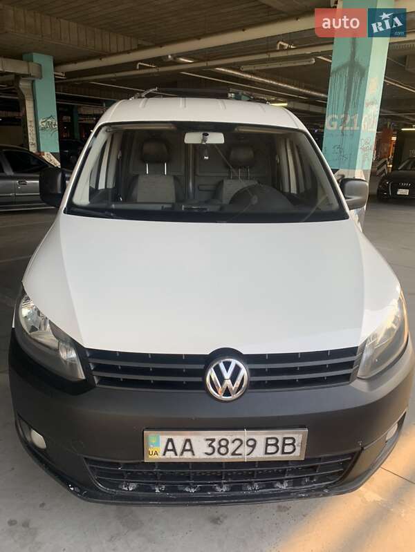 Грузовой фургон Volkswagen Caddy 2010 в Киеве фото 2 Грузовой фургон Volkswagen Caddy 2010 в Киеве