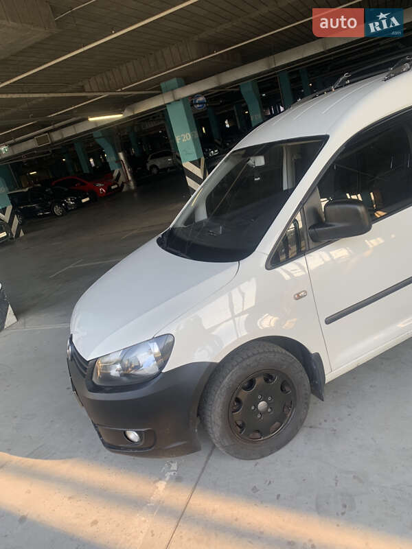 Грузовой фургон Volkswagen Caddy 2010 в Киеве фото 19 Грузовой фургон Volkswagen Caddy 2010 в Киеве