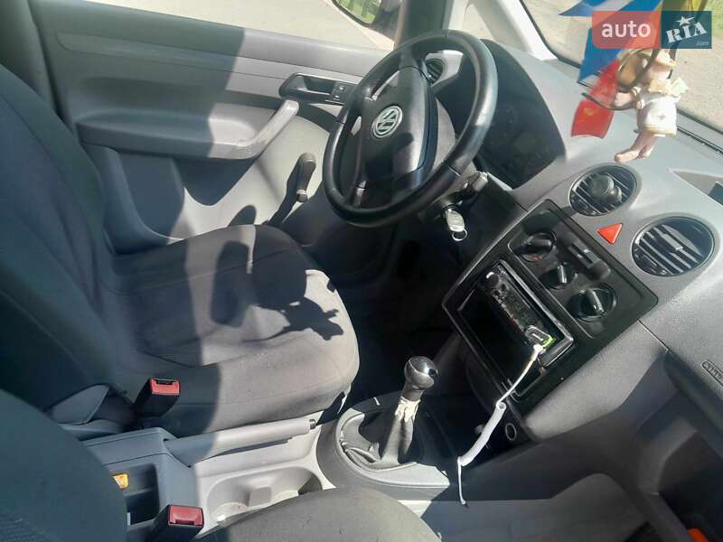 Минивэн Volkswagen Caddy 2005 в Рудки