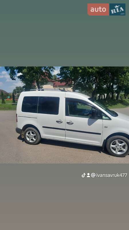 Минивэн Volkswagen Caddy 2005 в Рудки