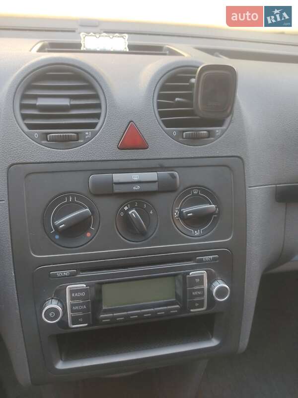 Минивэн Volkswagen Caddy 2011 в Киеве