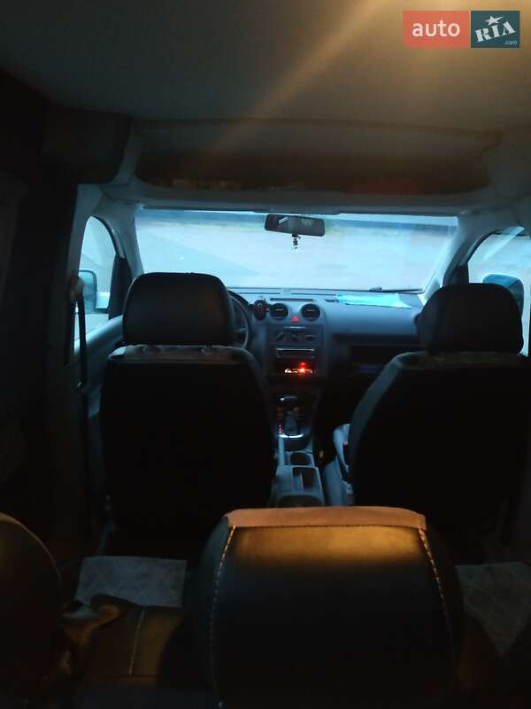 Мінівен Volkswagen Caddy 2010 в Києві