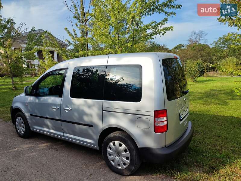 Минивэн Volkswagen Caddy 2011 в Великодолинском