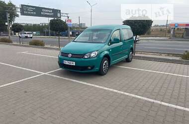 Минивэн Volkswagen Caddy 2015 в Киеве