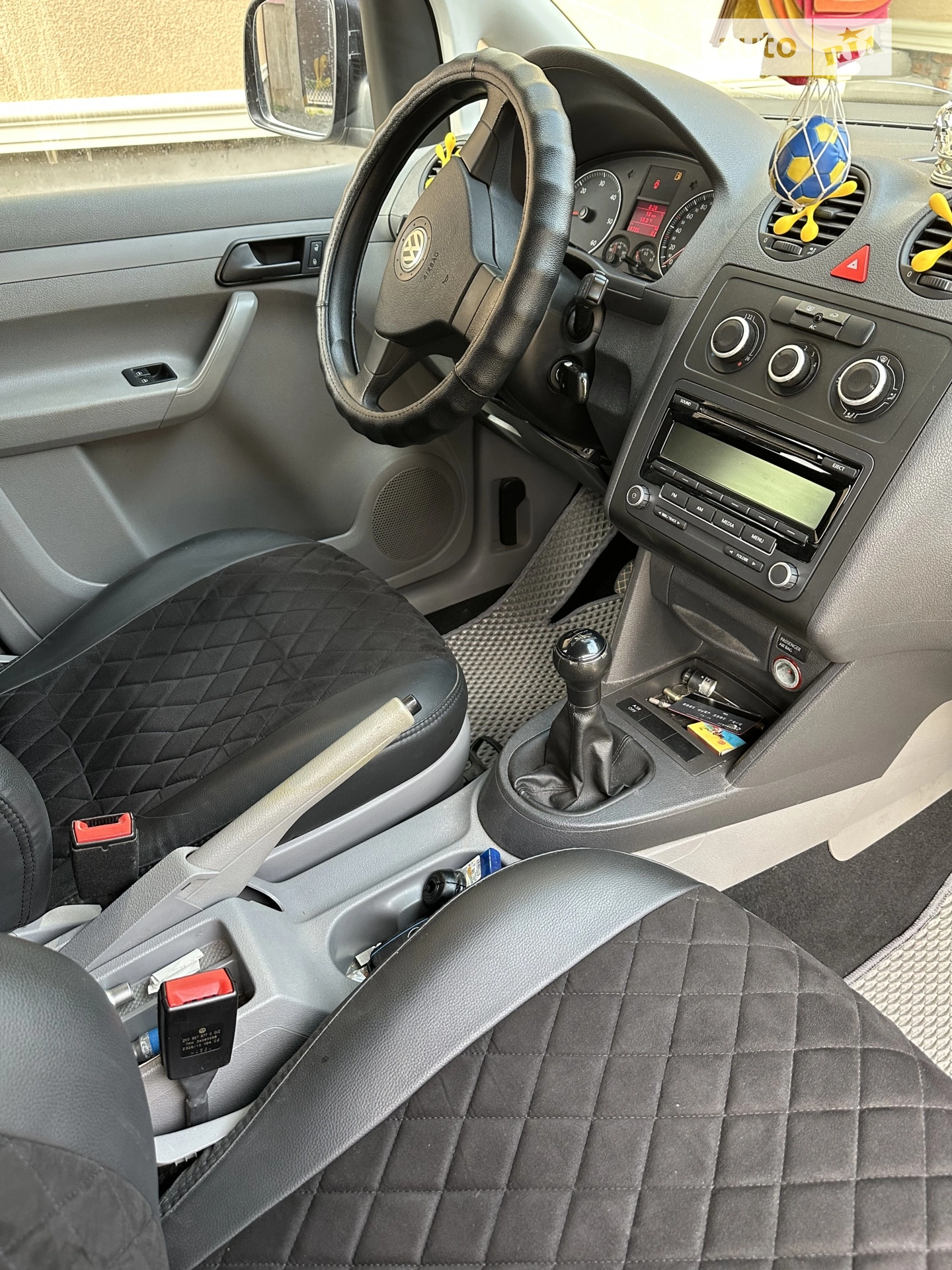 2010 Volkswagen Caddy - мініатюра 29