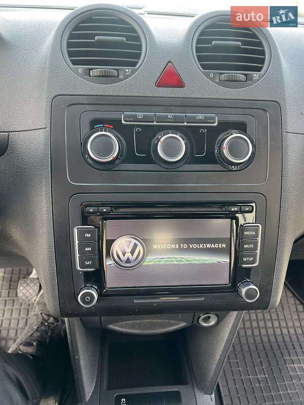 Минивэн Volkswagen Caddy 2011 в Сиховом