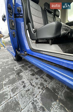 Мінівен Volkswagen Caddy 2009 в 