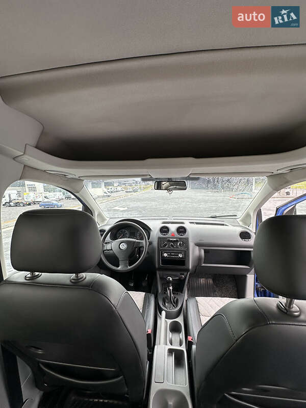 Минивэн Volkswagen Caddy 2009 в Львове