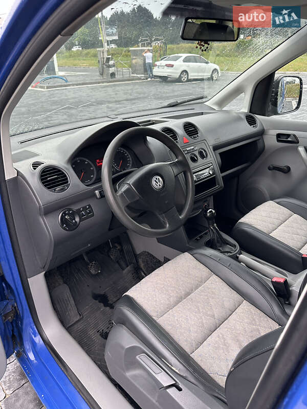 Минивэн Volkswagen Caddy 2009 в Львове