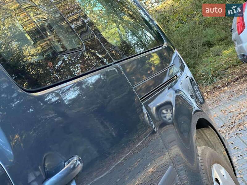 Минивэн Volkswagen Caddy 2008 в Дрогобыче