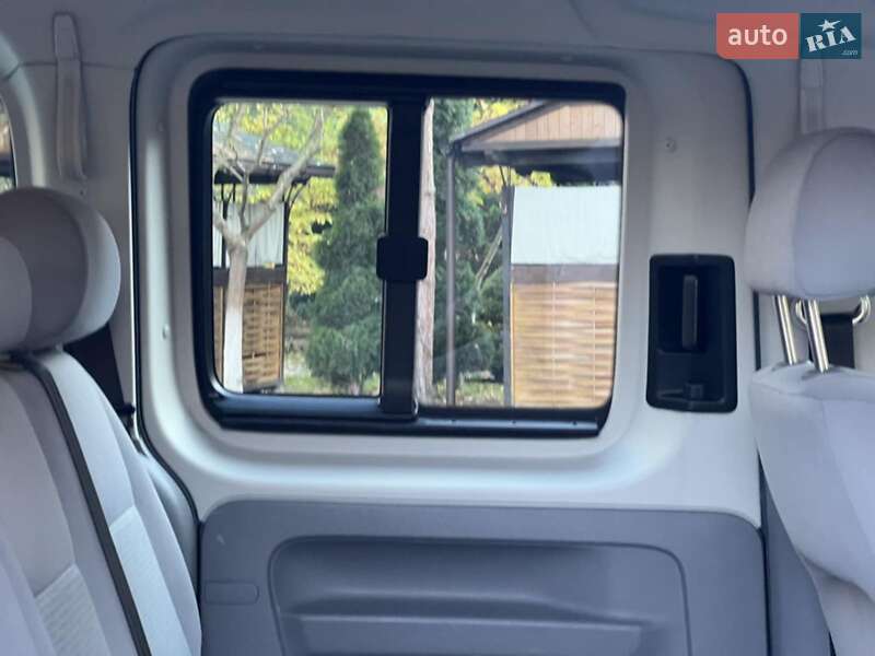 Минивэн Volkswagen Caddy 2008 в Дрогобыче