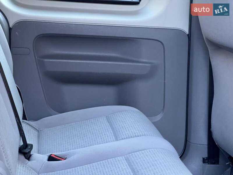 Минивэн Volkswagen Caddy 2008 в Дрогобыче