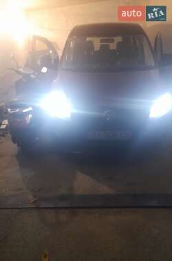 Минивэн Volkswagen Caddy 2011 в Ракитном