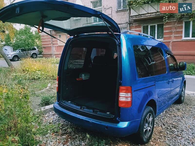Минивэн Volkswagen Caddy 2011 в Днепре