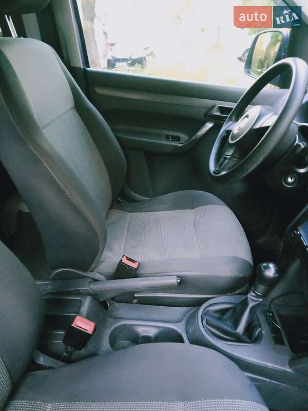 Минивэн Volkswagen Caddy 2011 в Днепре