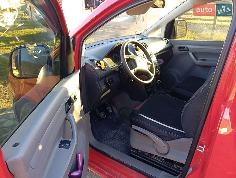 Минивэн Volkswagen Caddy 2006 в Верховине