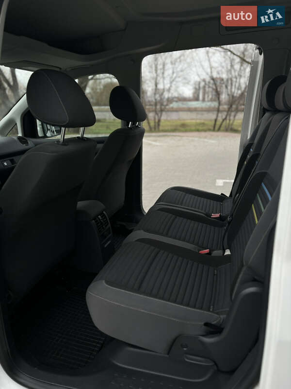 Минивэн Volkswagen Caddy 2014 в Хмельницком
