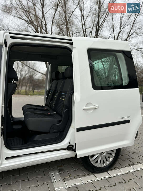 Минивэн Volkswagen Caddy 2014 в Хмельницком