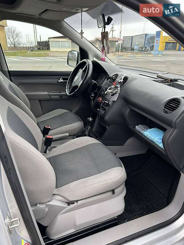 Мінівен Volkswagen Caddy 2008 в Чернівцях