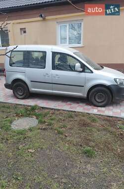 Мінівен Volkswagen Caddy 2012 в Руській Поляні