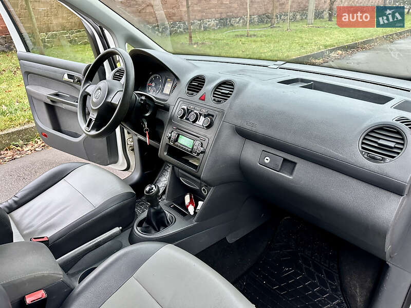 Мінівен Volkswagen Caddy 2013 в Рівному