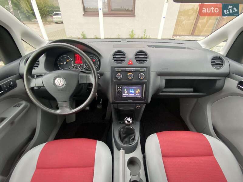 Минивэн Volkswagen Caddy 2010 в Черкассах