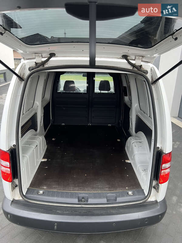 Грузовой фургон Volkswagen Caddy 2014 в Ровно