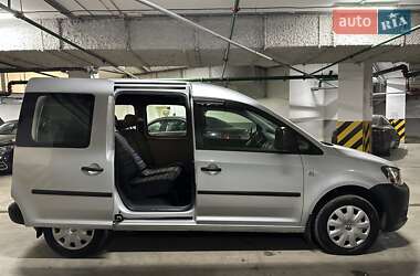 Минивэн Volkswagen Caddy 2011 в 