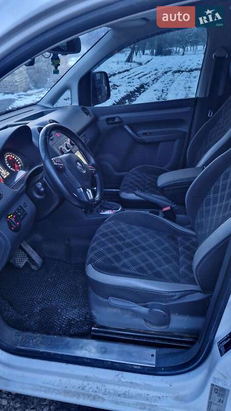 Мінівен Volkswagen Caddy 2011 в Вижниці