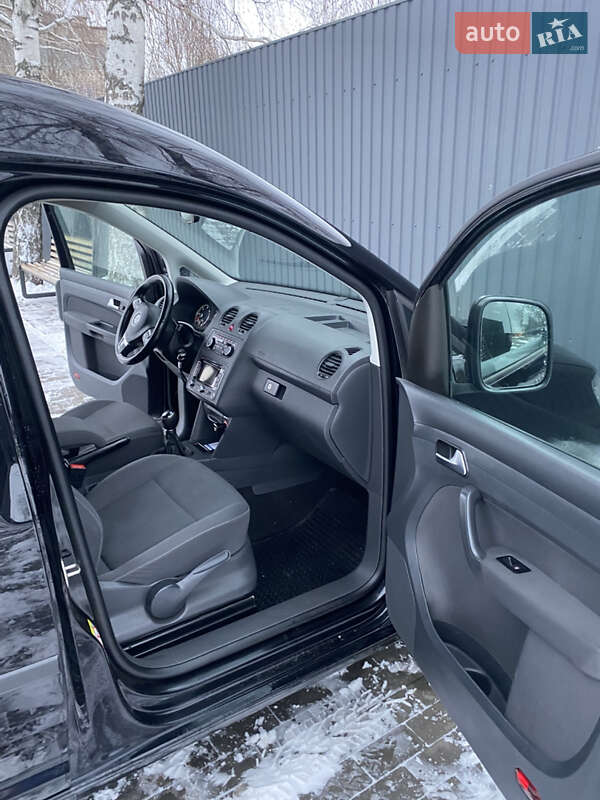 Минивэн Volkswagen Caddy 2013 в Полтаве