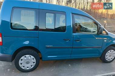 Мінівен Volkswagen Caddy 2010 в Смілі