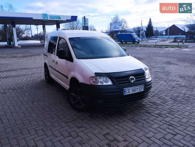 Вантажний фургон Volkswagen Caddy 2004 в Мамаївцах