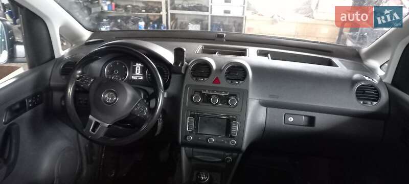 Минивэн Volkswagen Caddy 2012 в Каменке