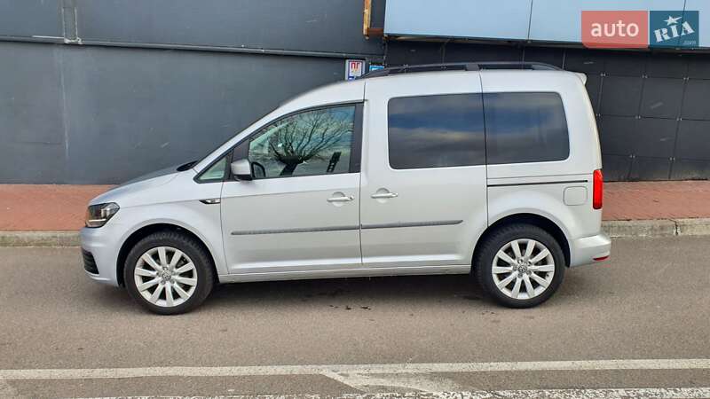 Мінівен Volkswagen Caddy 2017 в Києві