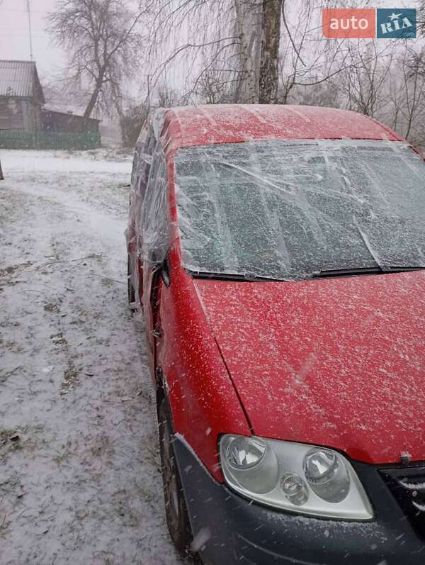 Минивэн Volkswagen Caddy 2004 в Середине-Буде