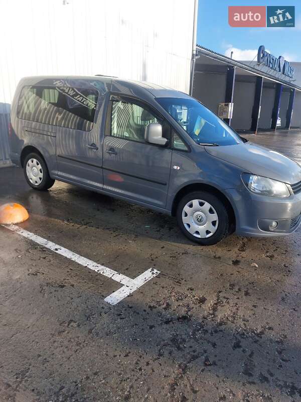 Минивэн Volkswagen Caddy 2011 в Киеве