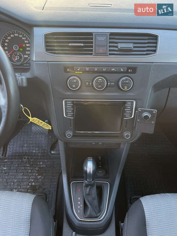 Минивэн Volkswagen Caddy 2015 в Виноградове