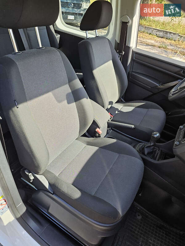 Минивэн Volkswagen Caddy 2017 в Киеве