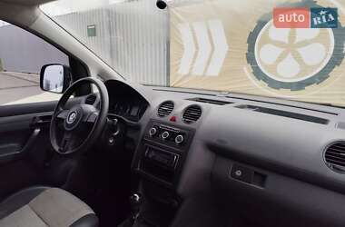 Грузовой фургон Volkswagen Caddy 2011 в Киеве