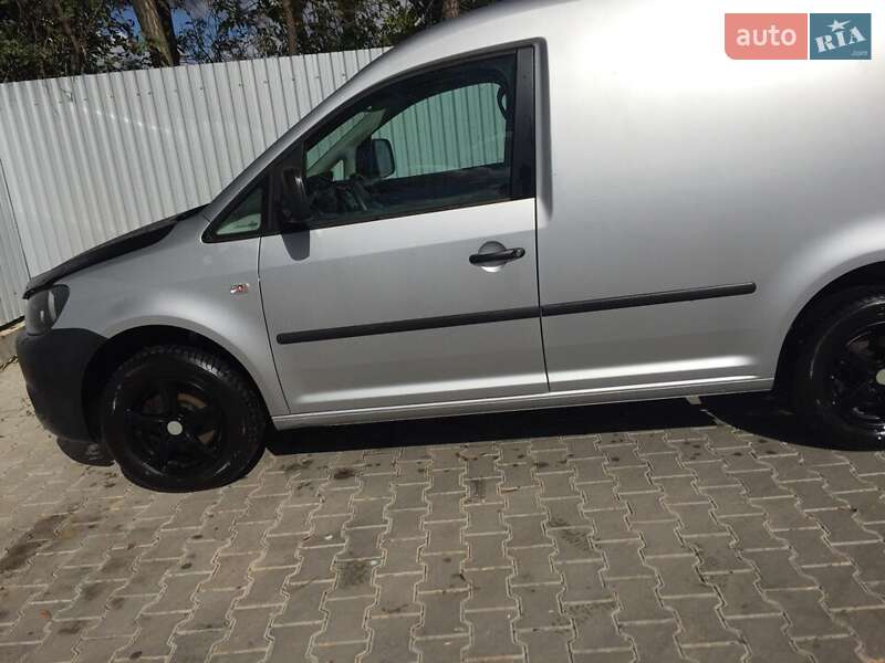 Вантажний фургон Volkswagen Caddy 2013 в Снятині