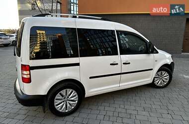 Вантажний фургон Volkswagen Caddy 2012 в Івано-Франківську