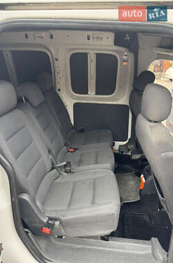 Грузовой фургон Volkswagen Caddy 2011 в 