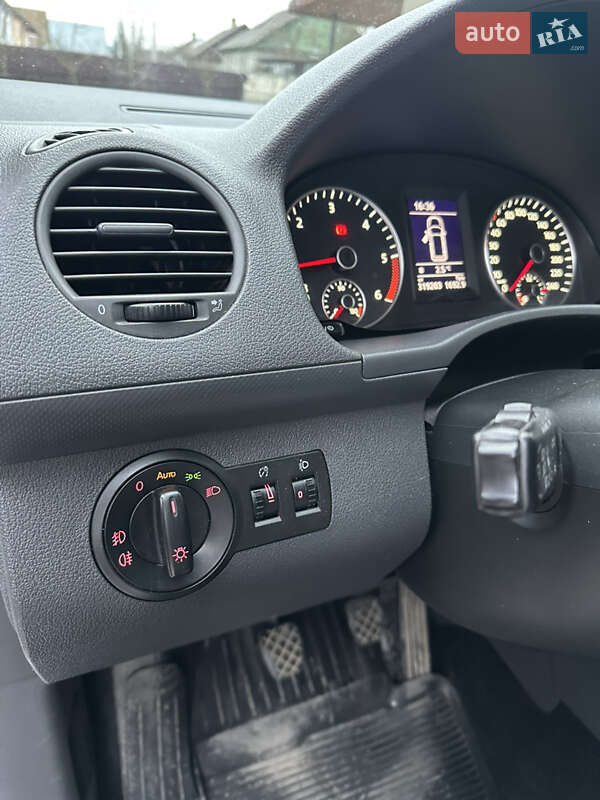 Грузопассажирский фургон Volkswagen Caddy 2013 в Костополе