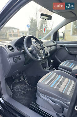 Мінівен Volkswagen Caddy 2012 в Сарнах