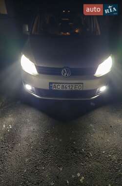 Минивэн Volkswagen Caddy 2014 в Киеве